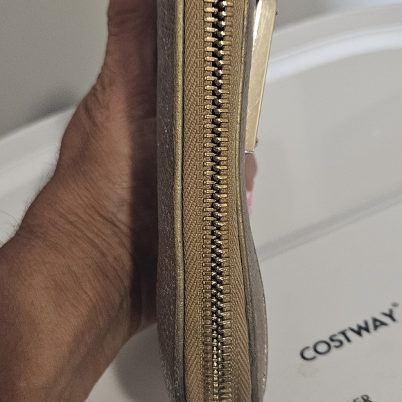 Jimmy Choo gold zippy wallet - Picture 12 of 12